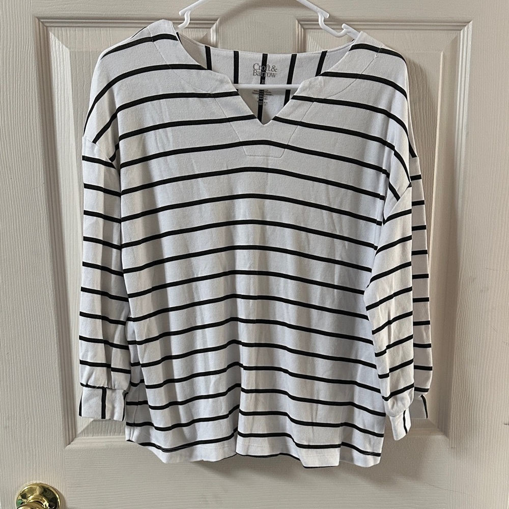Croft & Barrow Black and White Striped Long Sleeve Top